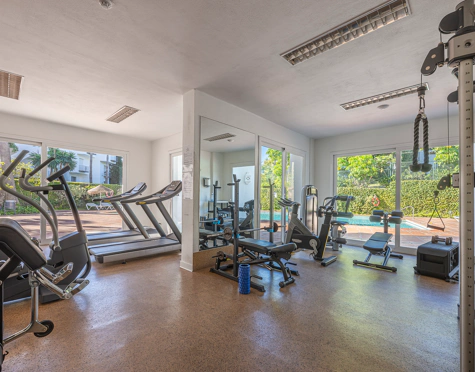Ground Floor Apartment for sale in Alcazaba Beach, Estepona East