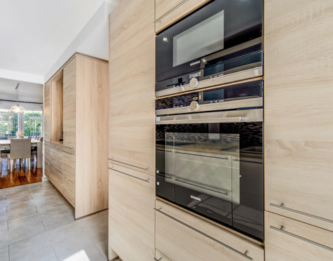 LUXURY SEAFRONT TOWNHOUSE ON THE GOLDEN MILE