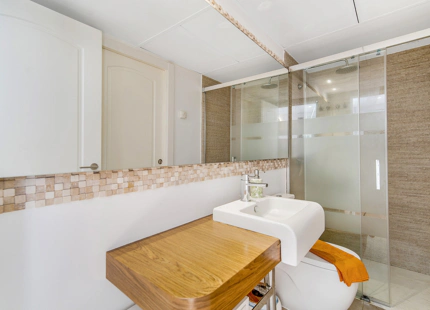 LUXURY SEAFRONT TOWNHOUSE ON THE GOLDEN MILE