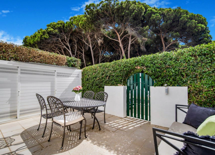 LUXURY SEAFRONT TOWNHOUSE ON THE GOLDEN MILE