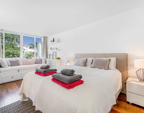 LUXURY SEAFRONT TOWNHOUSE ON THE GOLDEN MILE