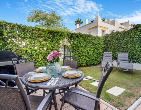 LUXURY SEAFRONT TOWNHOUSE ON THE GOLDEN MILE