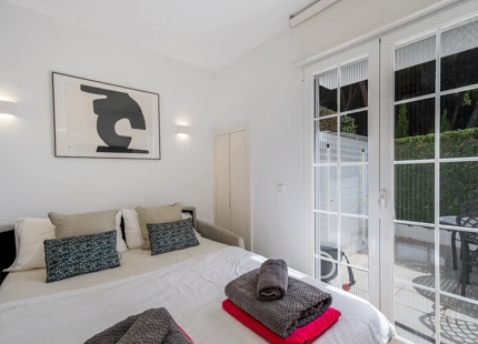 LUXURY SEAFRONT TOWNHOUSE ON THE GOLDEN MILE