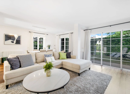 LUXURY SEAFRONT TOWNHOUSE ON THE GOLDEN MILE