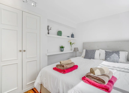 LUXURY SEAFRONT TOWNHOUSE ON THE GOLDEN MILE