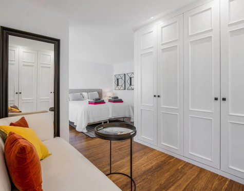 LUXURY SEAFRONT TOWNHOUSE ON THE GOLDEN MILE