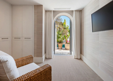 LUXURY APARTMENT ON THE GOLDEN MILE OF MARBELLA