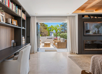 LUXURY APARTMENT ON THE GOLDEN MILE OF MARBELLA