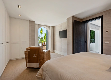 LUXURY APARTMENT ON THE GOLDEN MILE OF MARBELLA