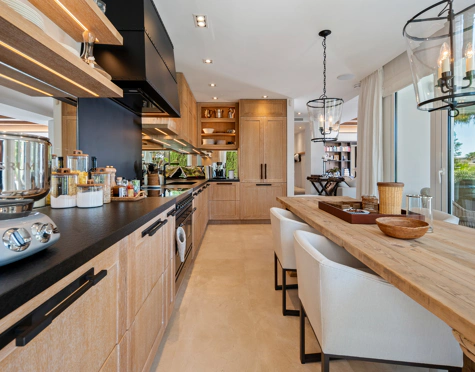 LUXURY APARTMENT ON THE GOLDEN MILE OF MARBELLA