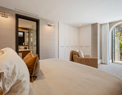 LUXURY APARTMENT ON THE GOLDEN MILE OF MARBELLA