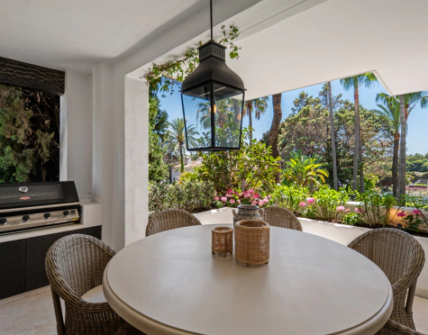 LUXURY APARTMENT ON THE GOLDEN MILE OF MARBELLA