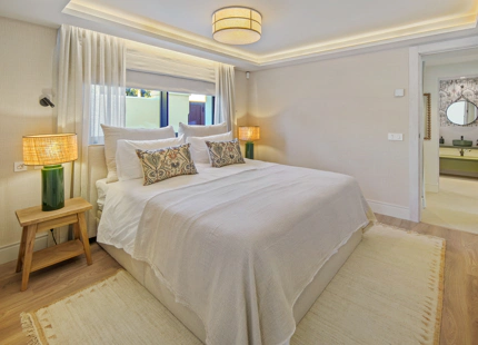LUXURY FRONTLINE GOLF VILLA IN NUEVA ANDALUCIA