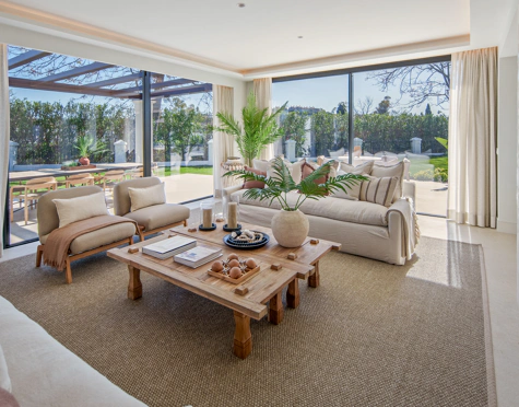 Villa en venta en Nueva Andalucia, Marbella