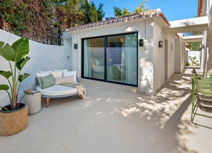 LUXURY FRONTLINE GOLF VILLA IN NUEVA ANDALUCIA