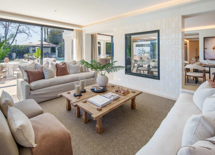 LUXURY FRONTLINE GOLF VILLA IN NUEVA ANDALUCIA