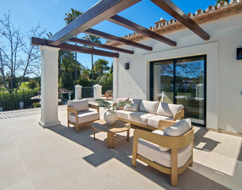 Villa en venta en Nueva Andalucia, Marbella