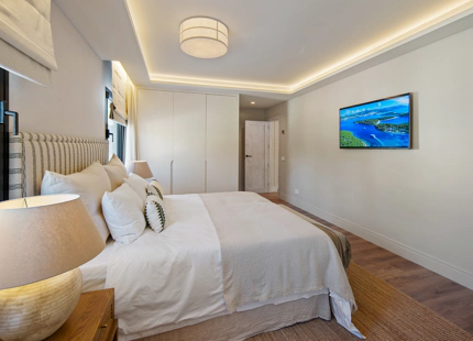 LUXURY FRONTLINE GOLF VILLA IN NUEVA ANDALUCIA
