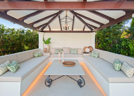 LUXURY FRONTLINE GOLF VILLA IN NUEVA ANDALUCIA