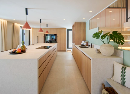 LUXURY FRONTLINE GOLF VILLA IN NUEVA ANDALUCIA