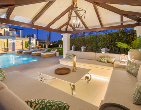 Villa en venta en Nueva Andalucia, Marbella