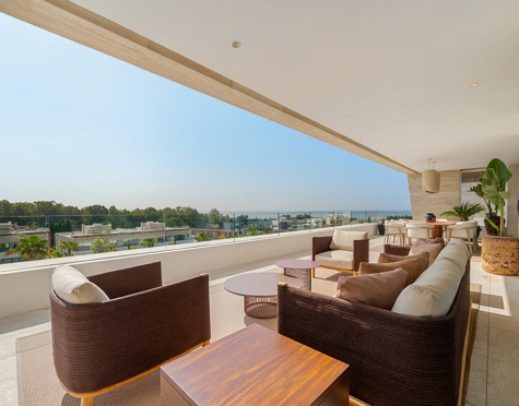 EXCLUSIVE DUPLEX PENTHOUSE ON THE GOLDEN MILE OF MARBELLA