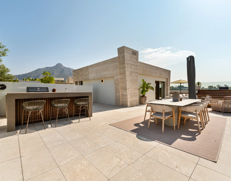 EXCLUSIVE DUPLEX PENTHOUSE ON THE GOLDEN MILE OF MARBELLA