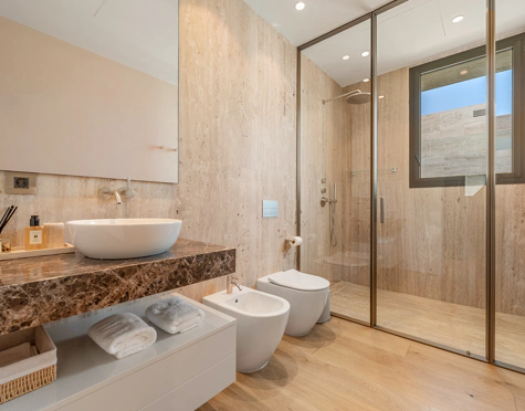 EXCLUSIVE DUPLEX PENTHOUSE ON THE GOLDEN MILE OF MARBELLA
