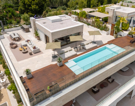 EXCLUSIVE DUPLEX PENTHOUSE ON THE GOLDEN MILE OF MARBELLA