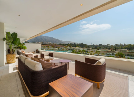 EXCLUSIVE DUPLEX PENTHOUSE ON THE GOLDEN MILE OF MARBELLA