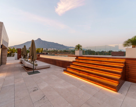 EXCLUSIVE DUPLEX PENTHOUSE ON THE GOLDEN MILE OF MARBELLA