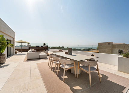 EXCLUSIVE DUPLEX PENTHOUSE ON THE GOLDEN MILE OF MARBELLA