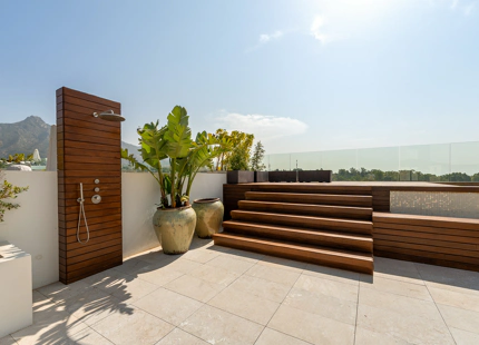 EXCLUSIVE DUPLEX PENTHOUSE ON THE GOLDEN MILE OF MARBELLA