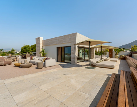 EXCLUSIVE DUPLEX PENTHOUSE ON THE GOLDEN MILE OF MARBELLA