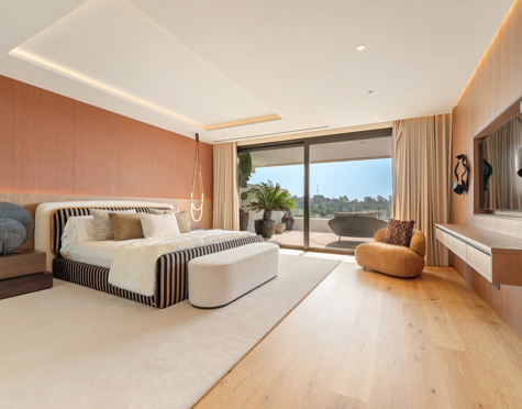 EXCLUSIVE DUPLEX PENTHOUSE ON THE GOLDEN MILE OF MARBELLA