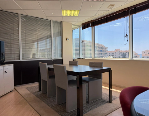 Office for sale in Marbella - Puerto Banus