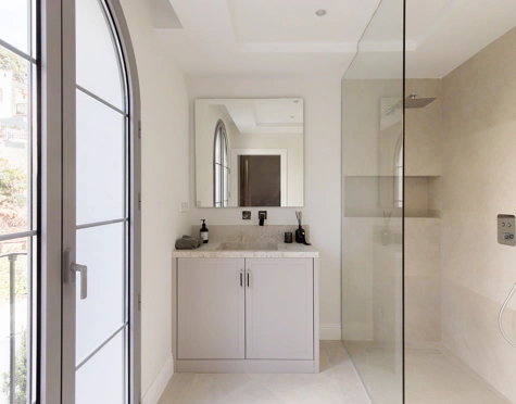 Villa for sale in Benahavis