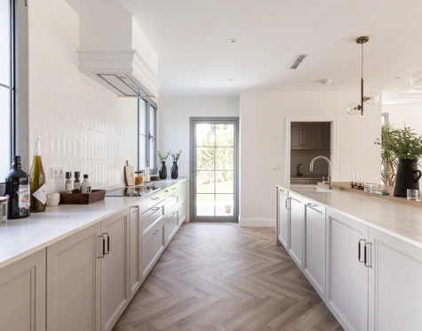 Villa for sale in Benahavis