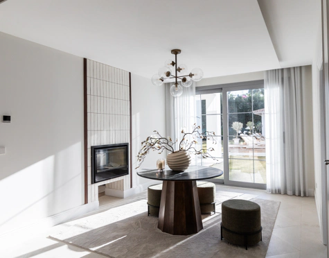Villa for sale in Benahavis