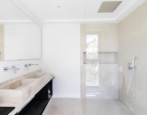 Villa for sale in Benahavis