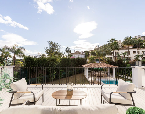 Villa for sale in Benahavis