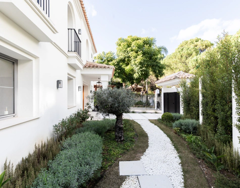 Villa for sale in Benahavis