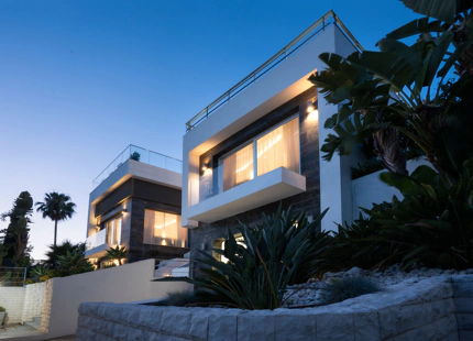 LUXURY ARCHITECT-DESIGNED SEAFRONT VILLA ON THE COSTA DEL SOL