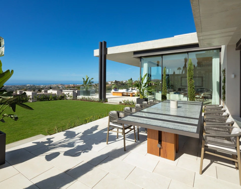 Villa for sale in La Quinta, Benahavis