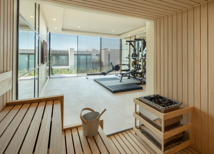 LUXURY CONTEMPORARY VILLA IN LA QUINTA