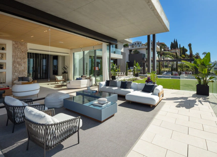 LUXURY CONTEMPORARY VILLA IN LA QUINTA
