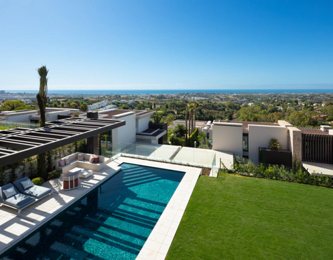 Villa for sale in La Quinta, Benahavis