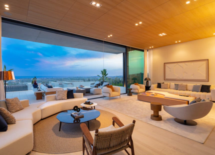 LUXURY CONTEMPORARY VILLA IN LA QUINTA