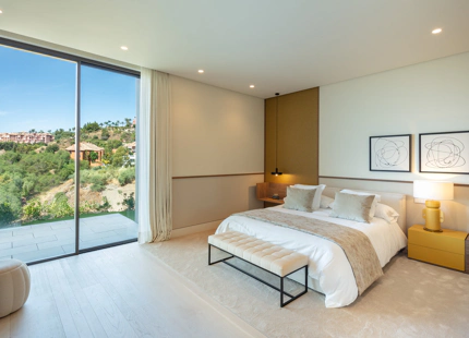 LUXURY CONTEMPORARY VILLA IN LA QUINTA
