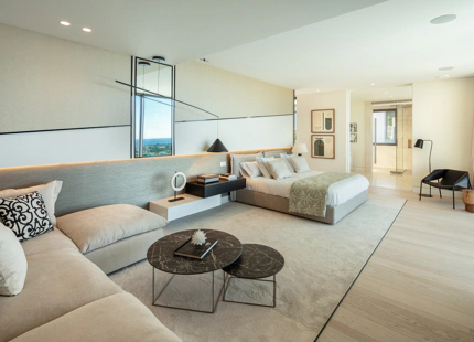 LUXURY CONTEMPORARY VILLA IN LA QUINTA